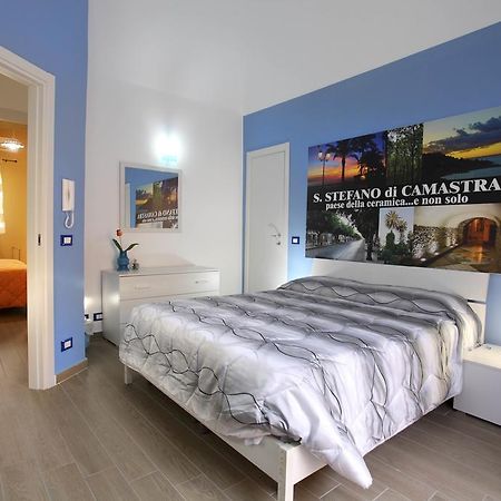 B&B La Grande Mela Santo Stefano di Camastra Kültér fotó